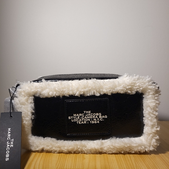 Marc Jacobs Crinkle Leather Camera Bag - Picture 2 of 5